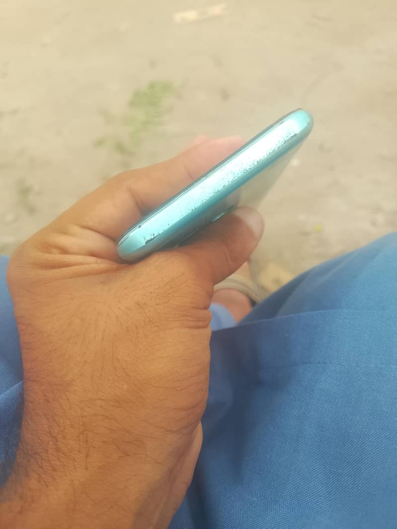 Infinix hot 10i 6