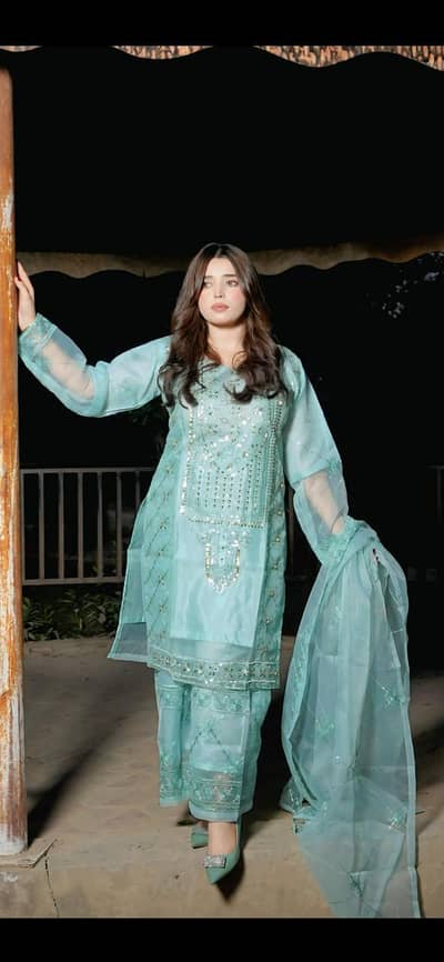 Beautiful Ladies Dress for Sale