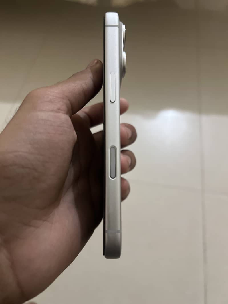 Apple iPhone 17 Pro 1