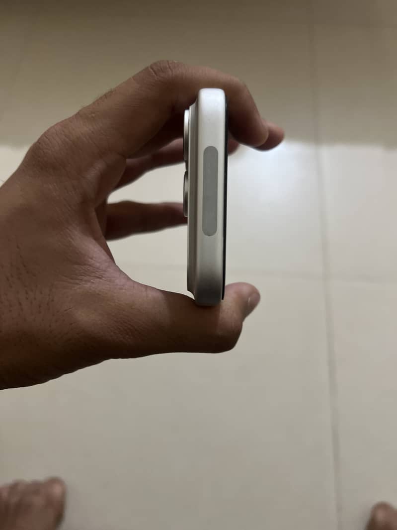 Apple iPhone 17 Pro 4