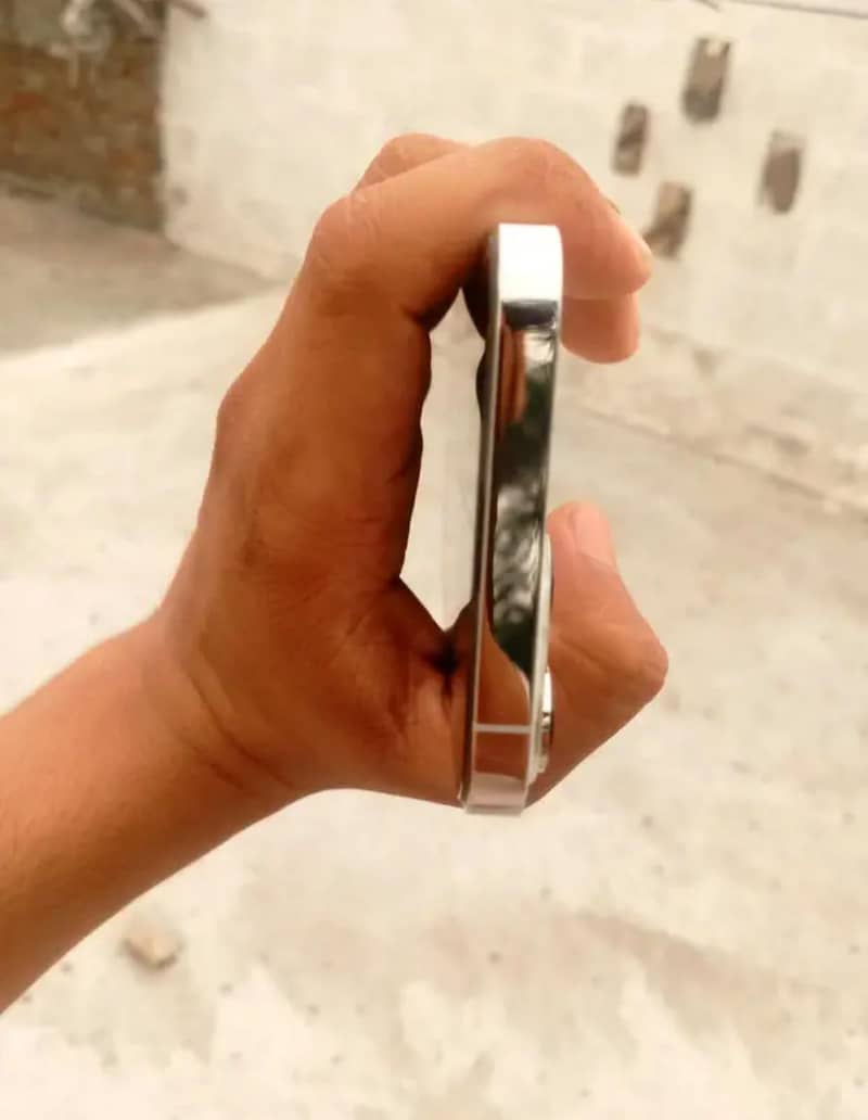Apple iPhone 13 Pro Max 5