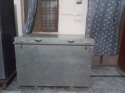 Old Iron Trunk / Steel Storage Box – Mazboot Lohe Ki Peeti