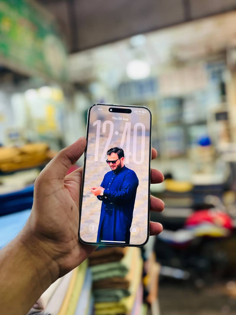 Apple iPhone 15 Pro Max 1