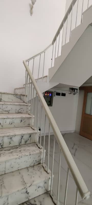 10 MARLA HOUSE FOR RENT WITH 14 KVA BRAND NEW SOLAR SYSTEM