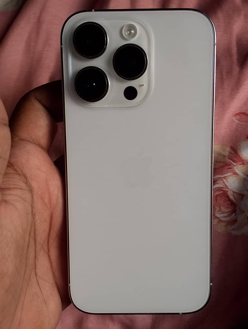 Apple iPhone 14 Pro 2