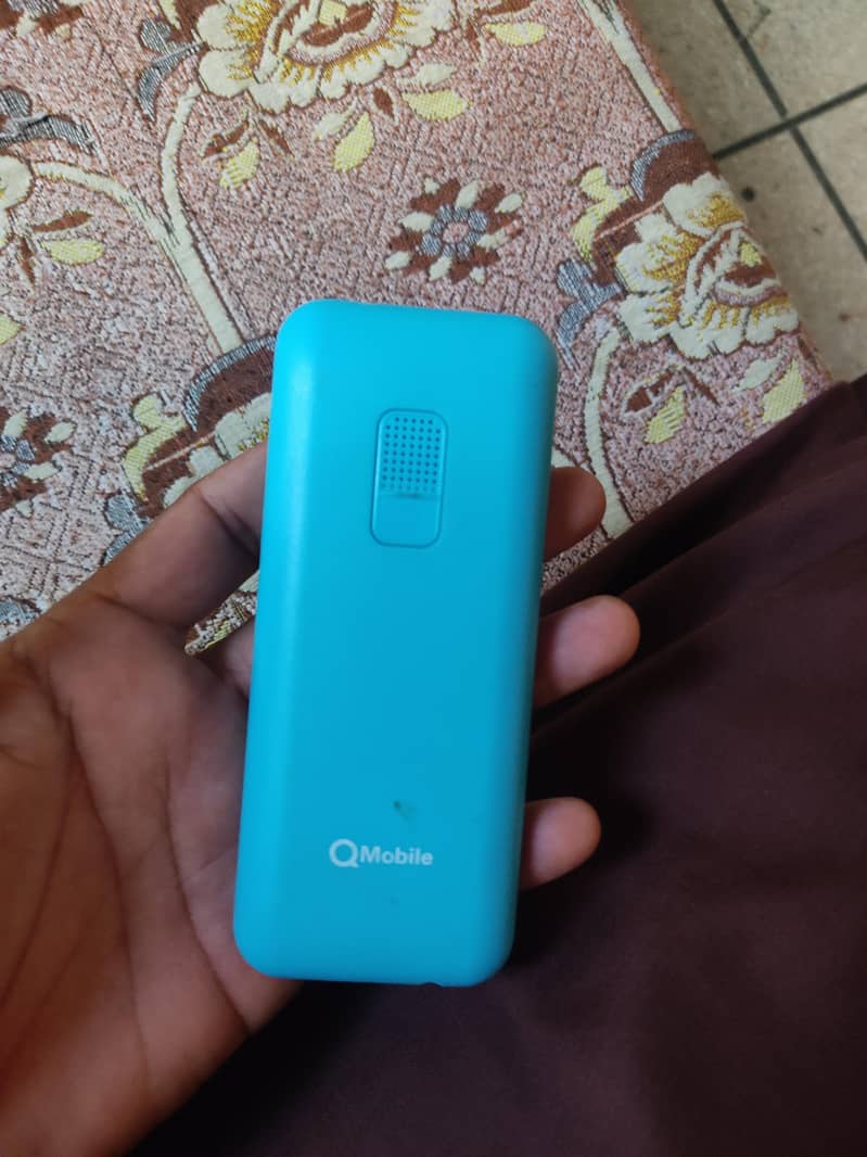 Q Mobile 1