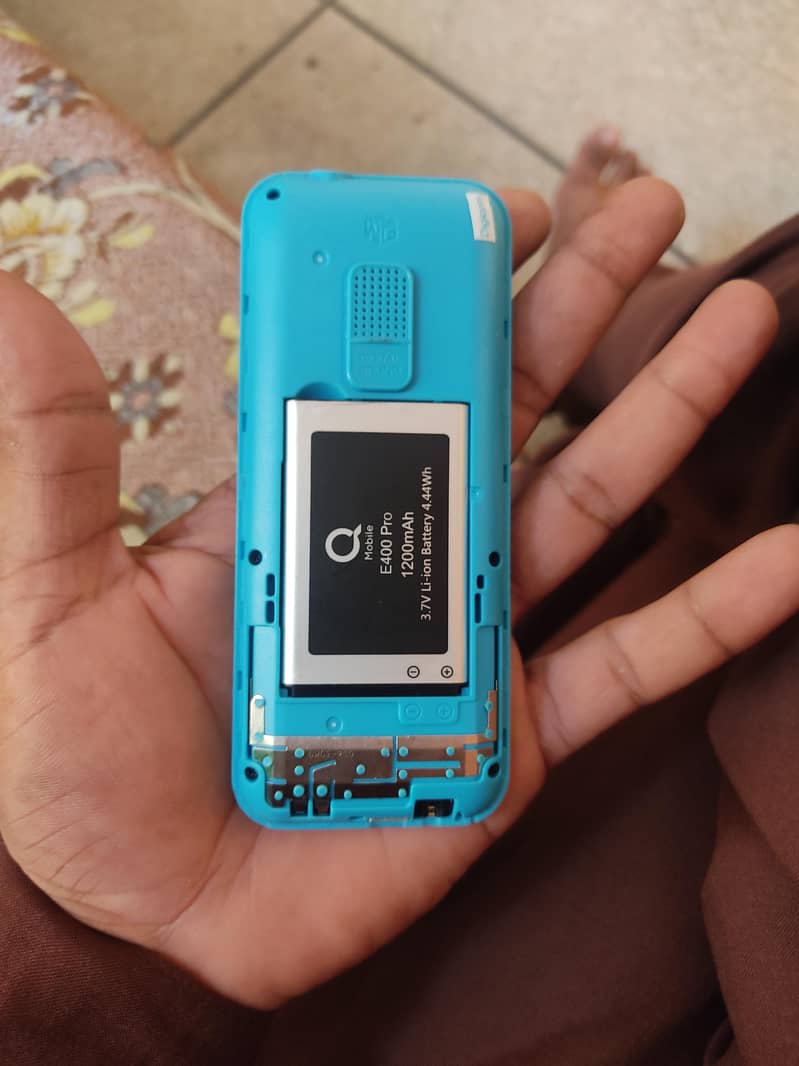 Q Mobile 2
