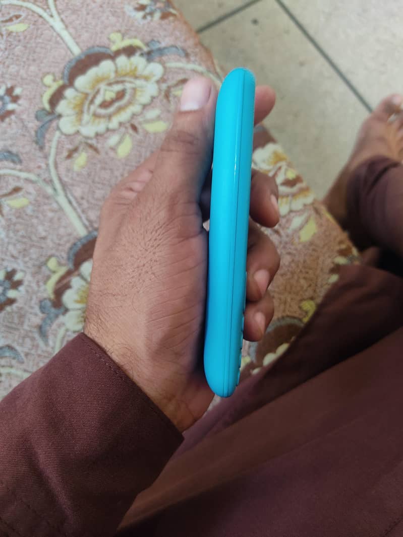 Q Mobile 4