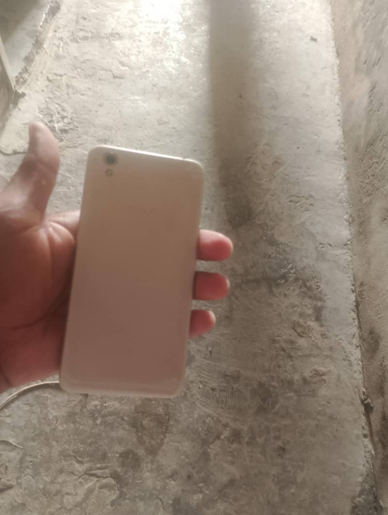 OPPO A37 0