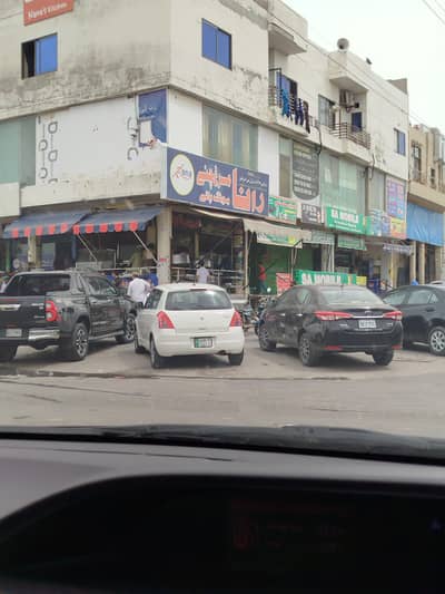 Shop for sale in Valencia Town