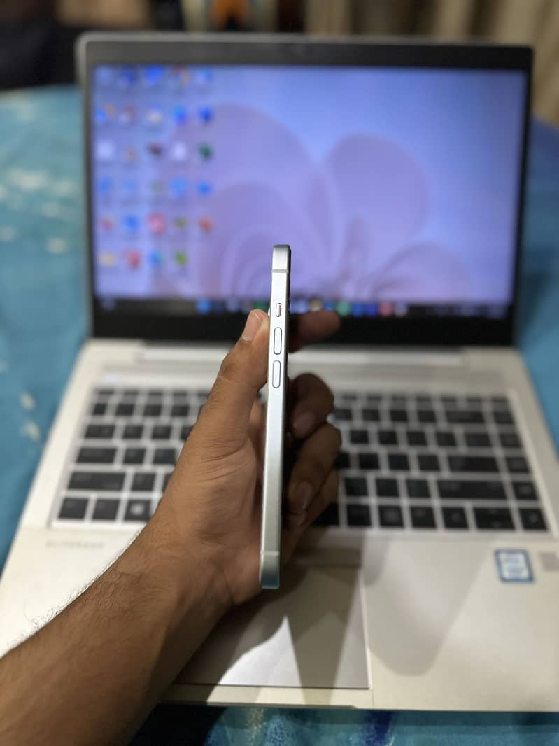 Apple iPhone 15 2