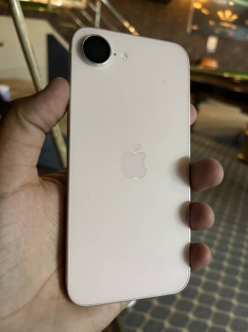 Apple iPhone 17e 2