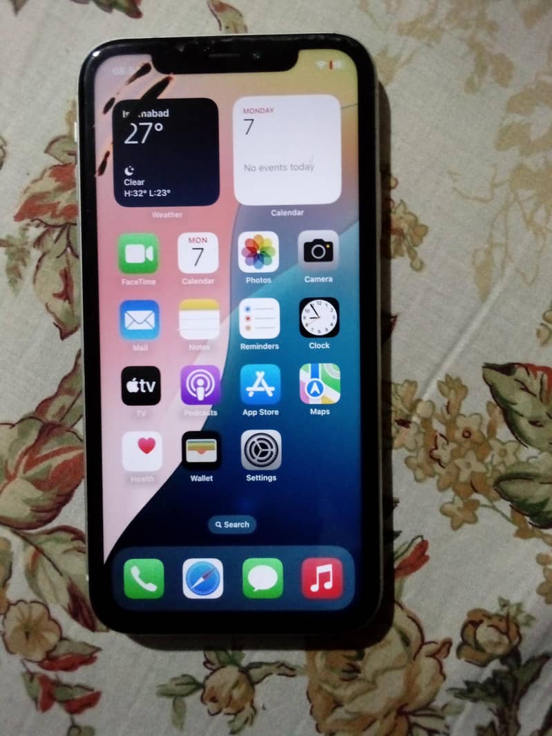 iPhone XR 3