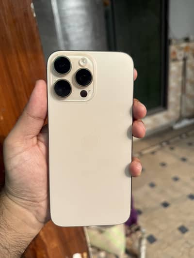iPhone 16 Pro Max