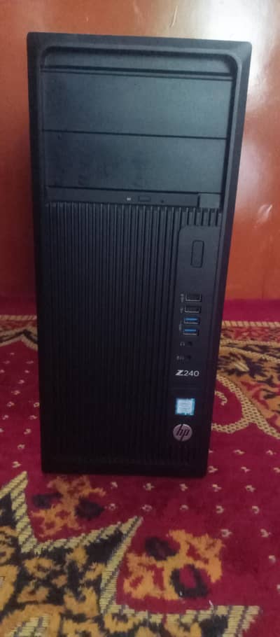 HP Z240 workstation tower cor i5 7th gen 16gb ddr4  Quadro K2200 4GB
