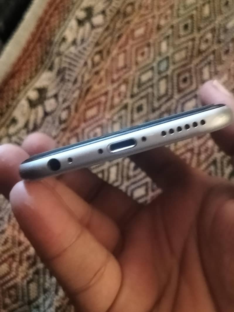 Apple iPhone 6S 3
