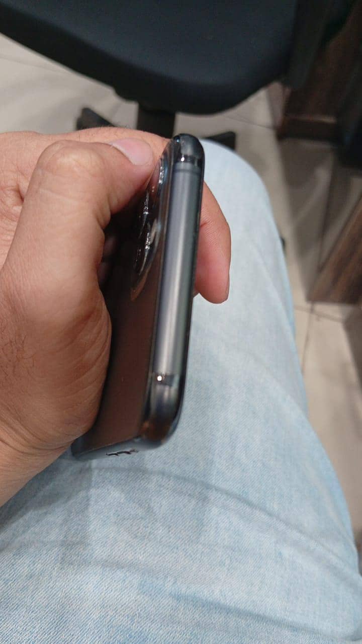 iphone 11 pro 7