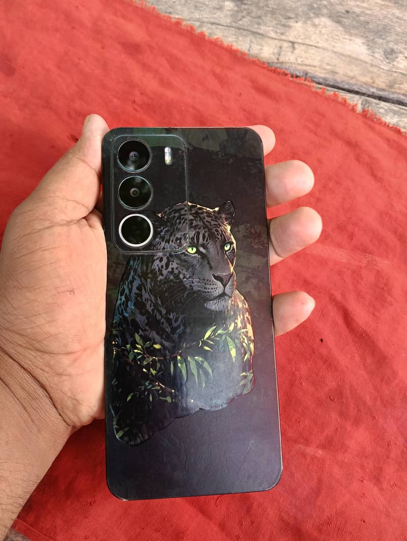 Realme C71 3