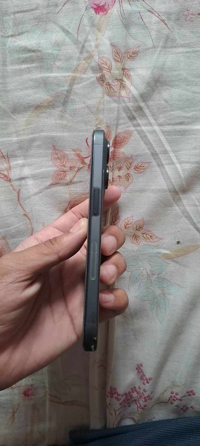 Apple iPhone 15 Pro 2