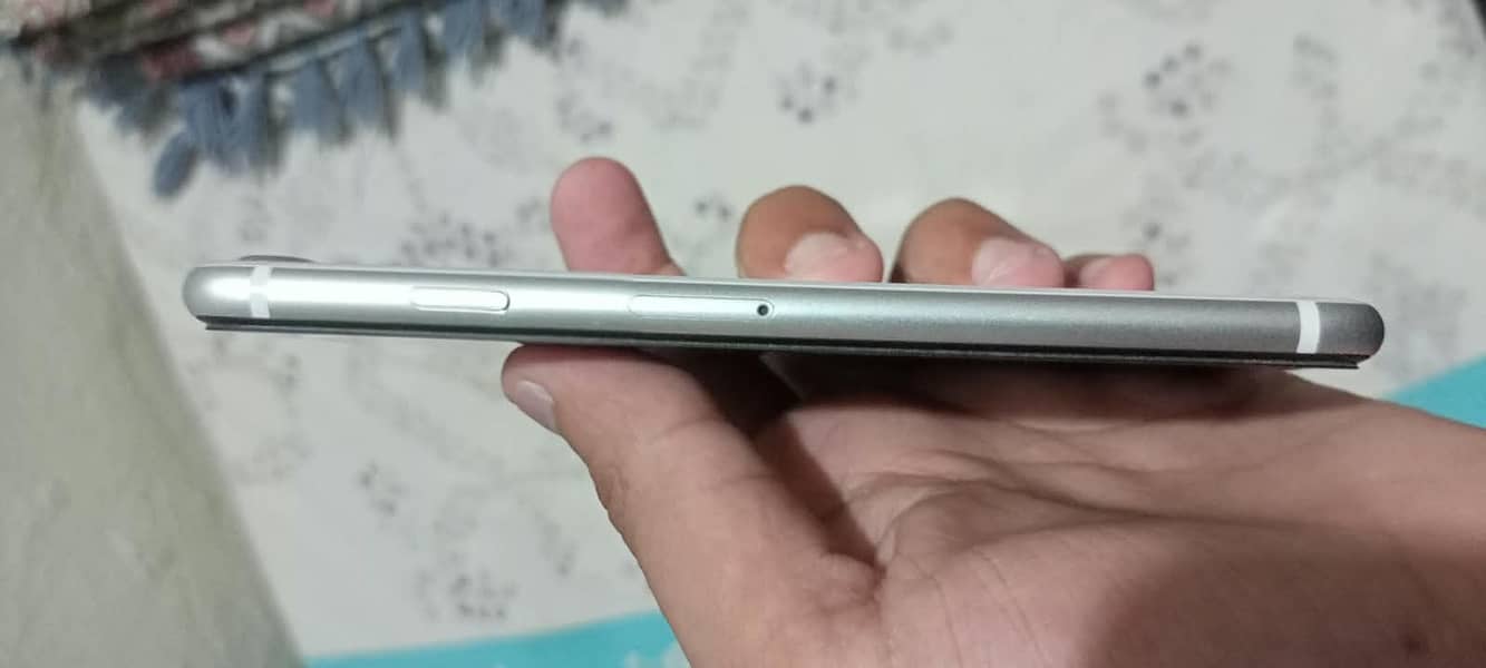Apple iPhone SE 2