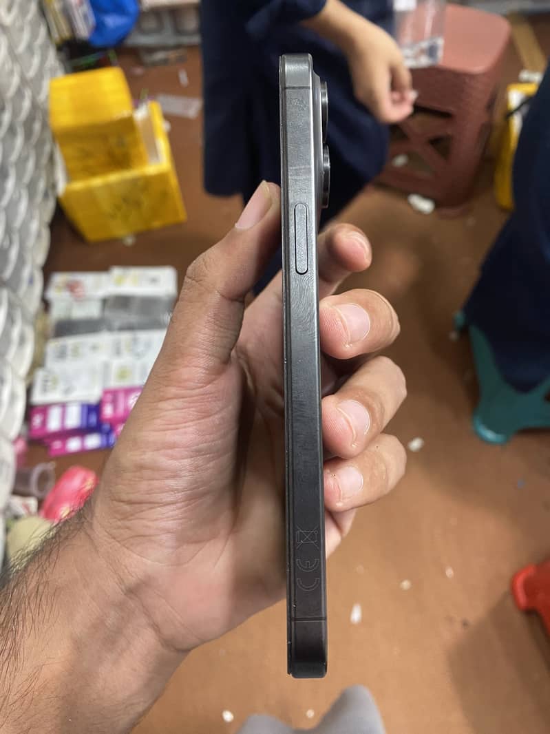Apple iPhone 15 Pro Max 3