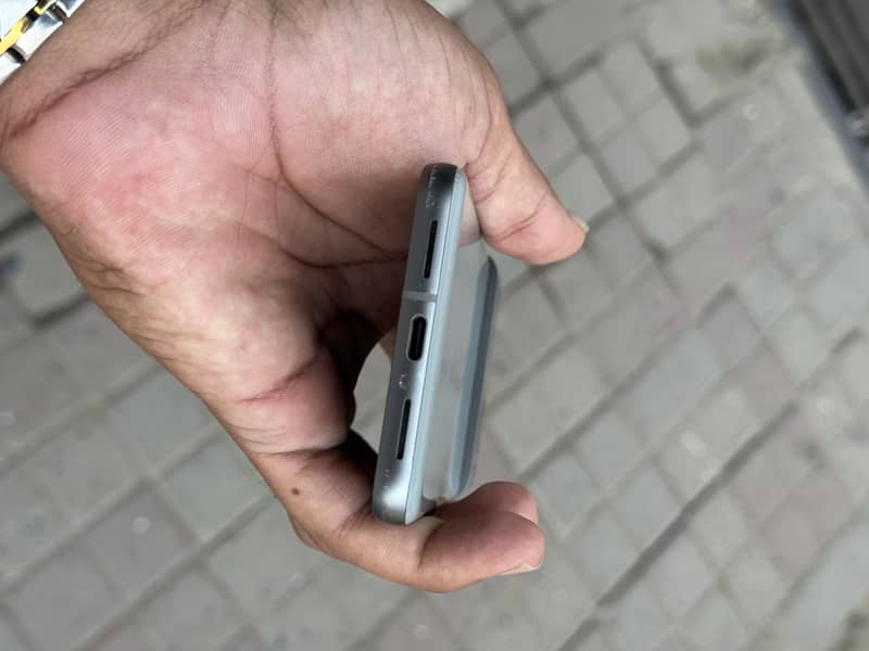 Google Pixel 8 0
