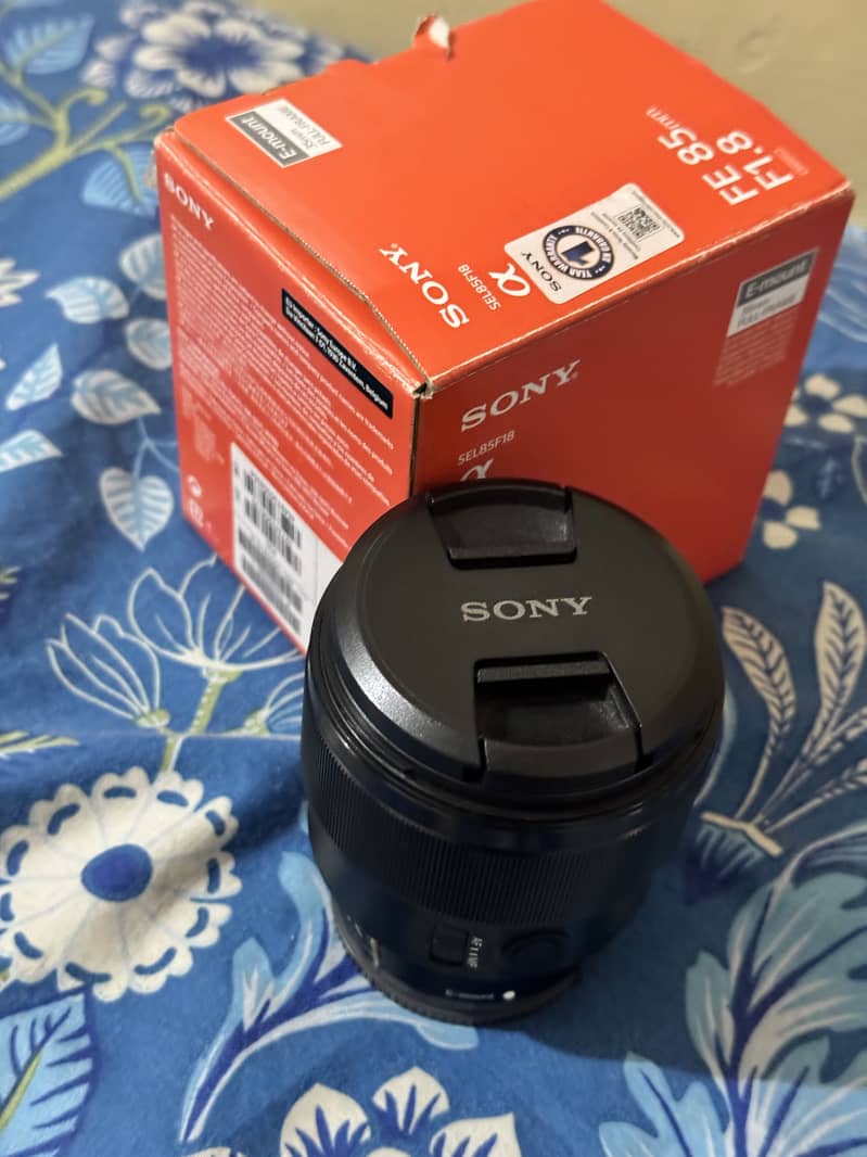sony 85mm 4