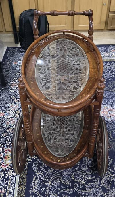 Beautiful Brown Wooden Tea Trolley – Excellent Condition