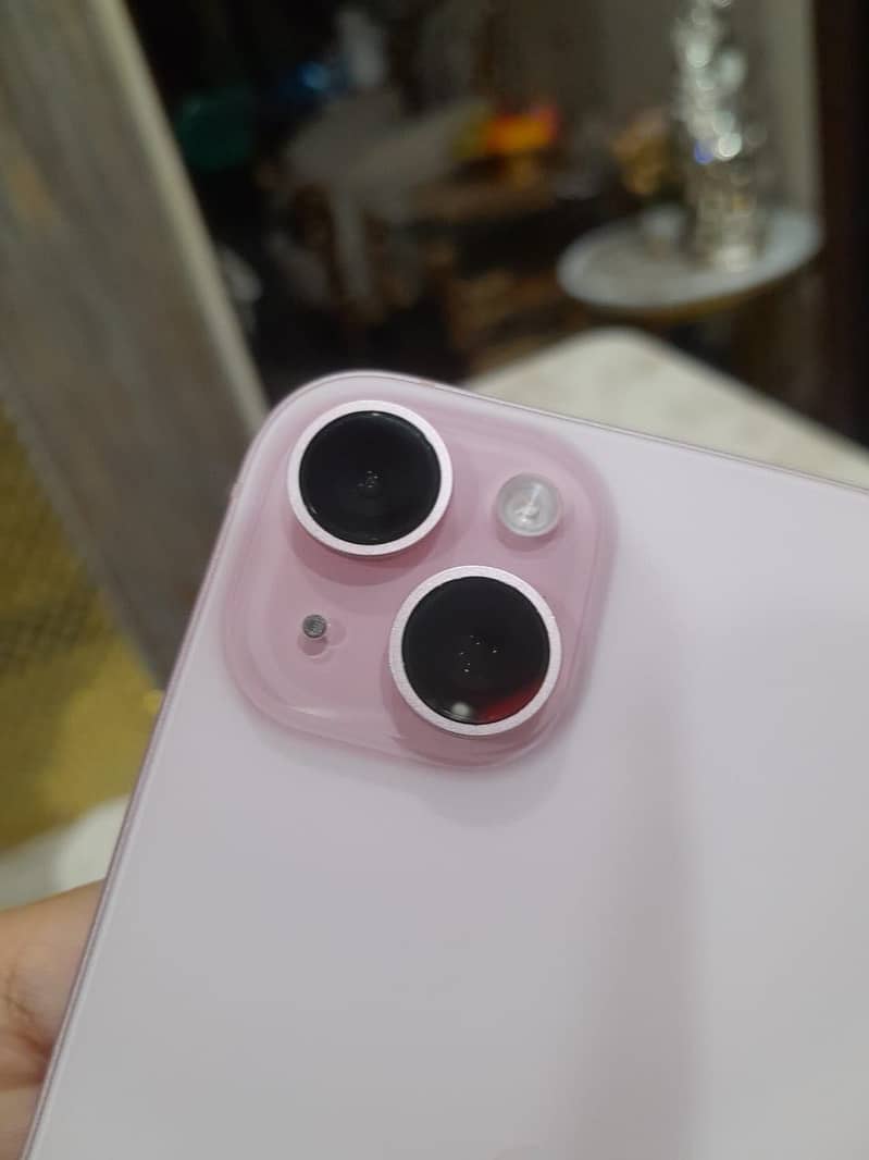 Apple iPhone 15 7