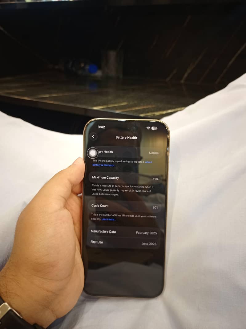 Apple iPhone 16 Pro Max 0