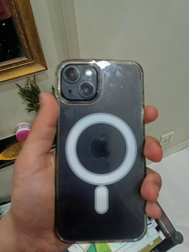 Apple iPhone 13 1