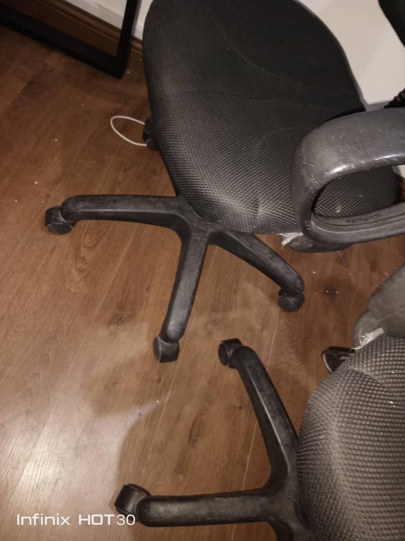 computer Chairs 1