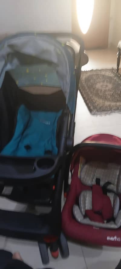 TINNIES baby stroller & EVENFLO carry cot + car seat