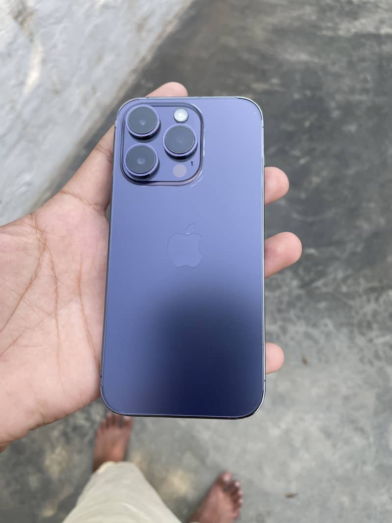 Apple iPhone 14 Pro 1