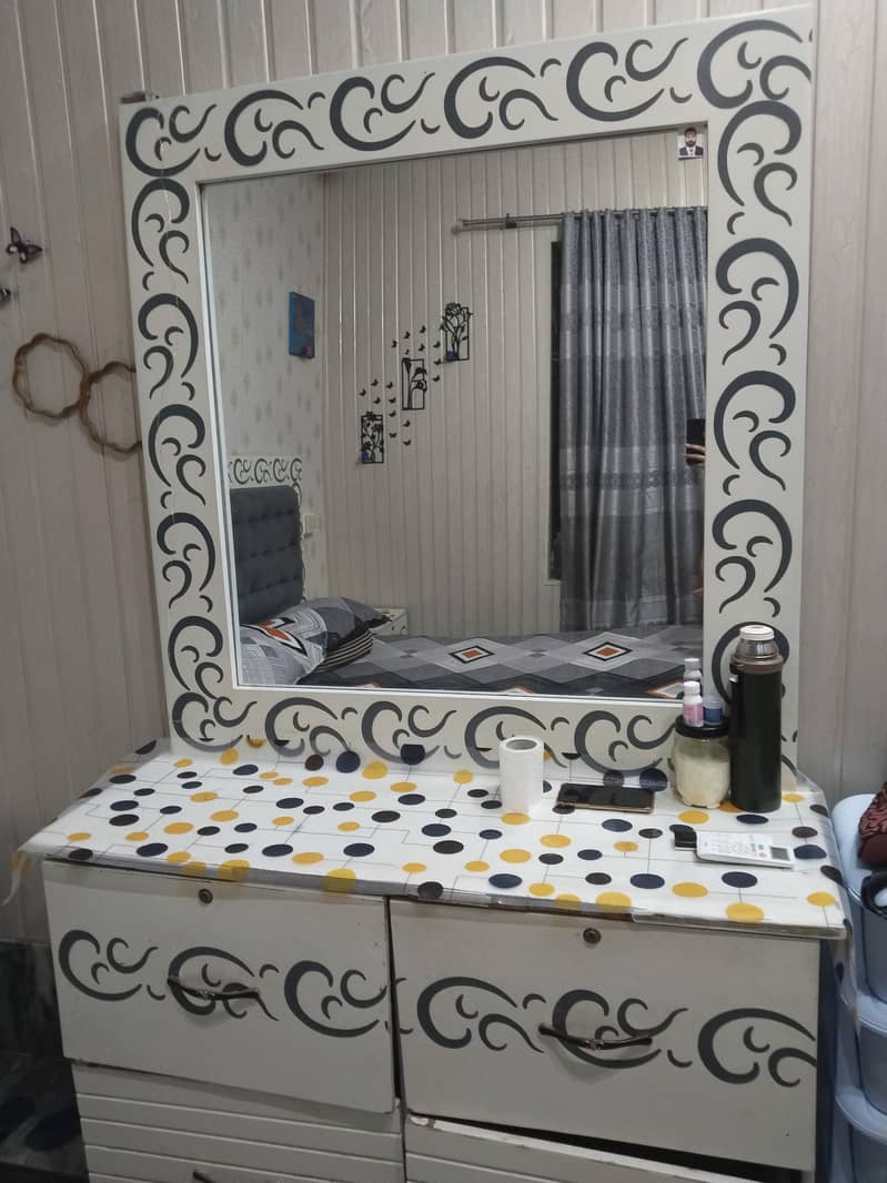 bed with side table and dressing table 1