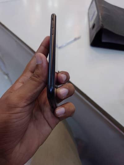 Apple iPhone SE