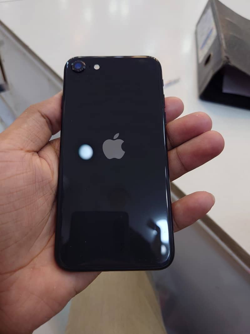 Apple iPhone SE 3