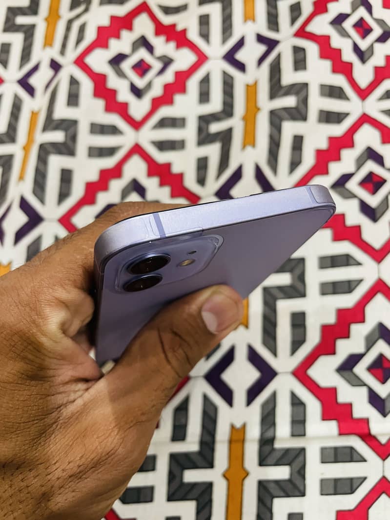 Apple iPhone 12 3