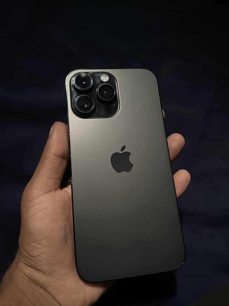Apple iPhone 14 Pro Max 3