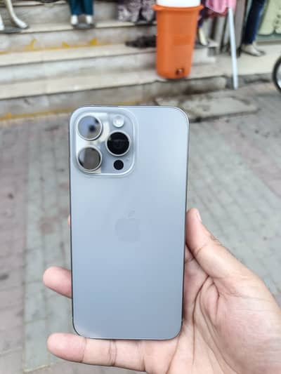 Apple iPhone 15 Pro Max only phone hai