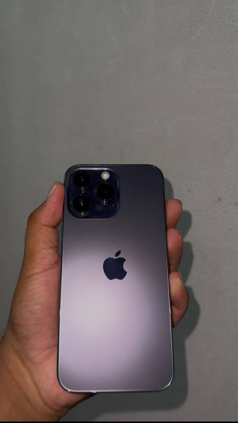 Apple iPhone 14 Pro Max 0