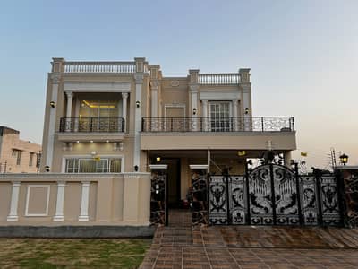 1 KANAL MODERN HOUSE AT HOT LOCATION IN DHA PHASE 7 SECTOR Q