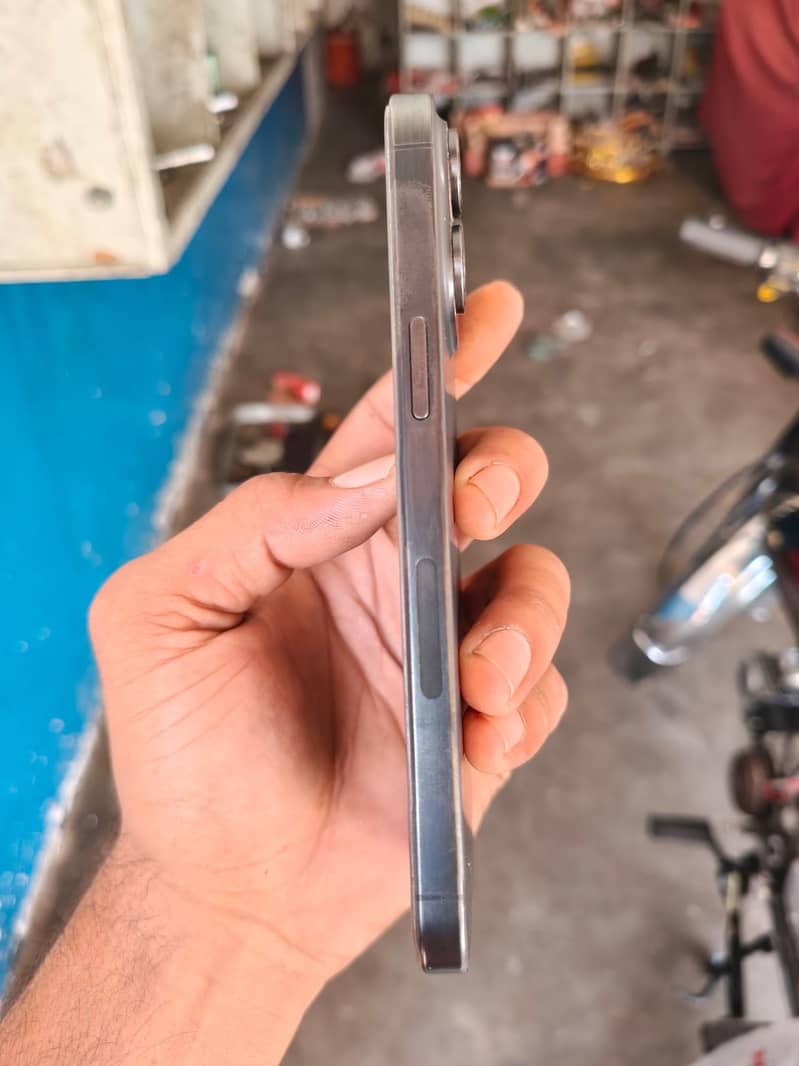 Iphone 15promax 4