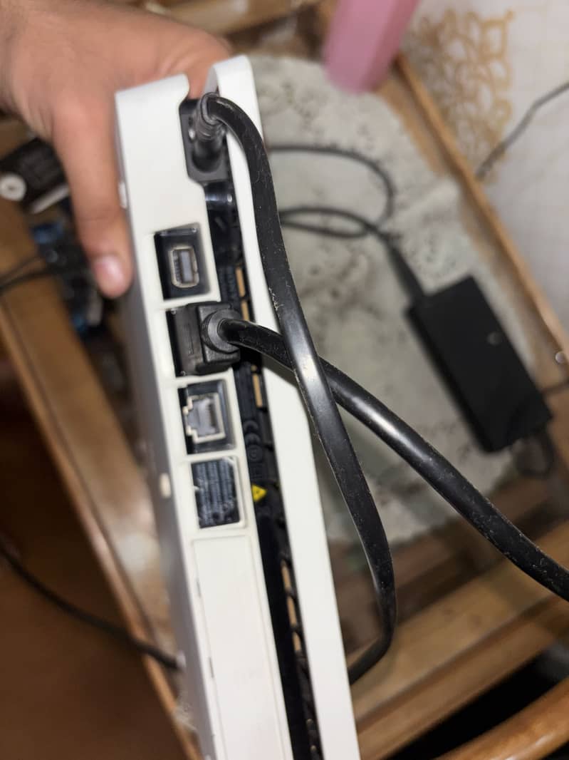 Ps4 slim 0