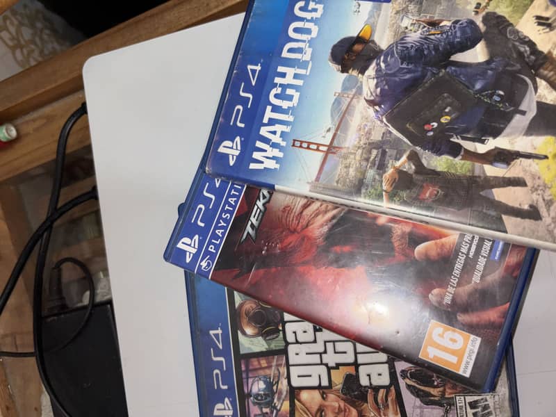 Ps4 slim 2