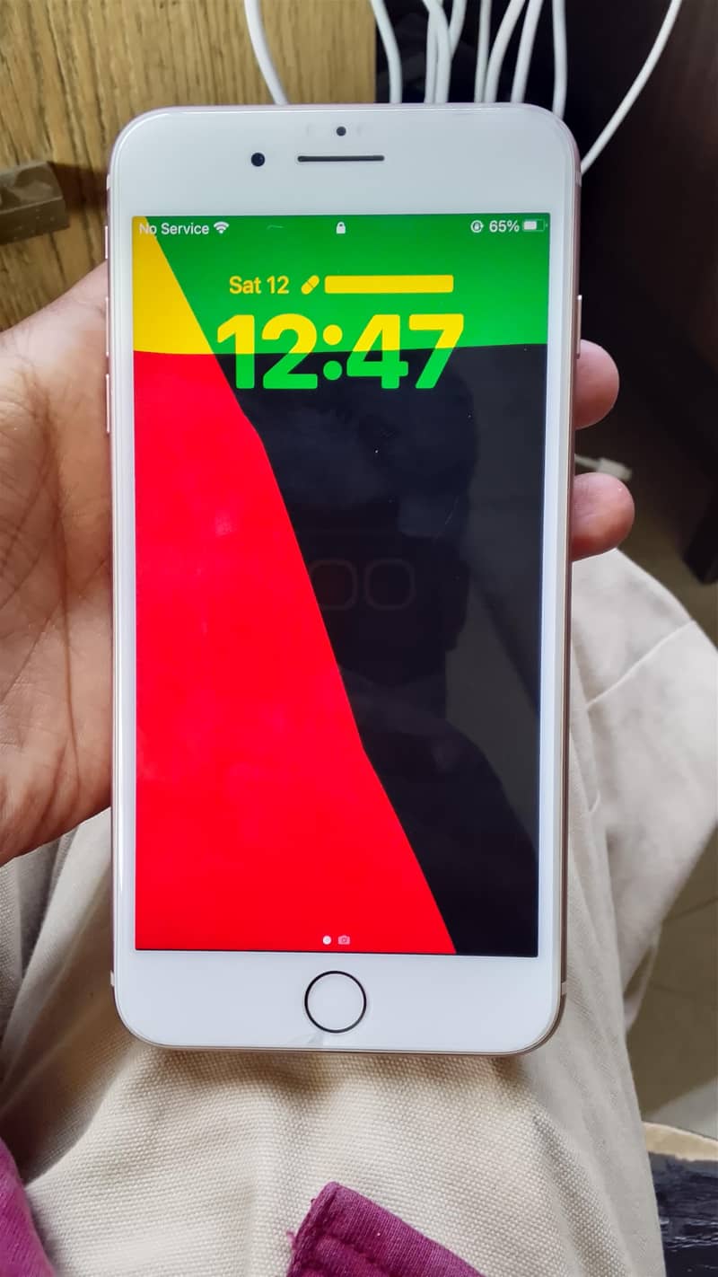 Apple iPhone 8 Plus 1