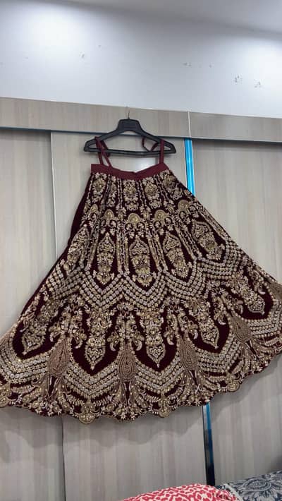 bridal lehnga valvet