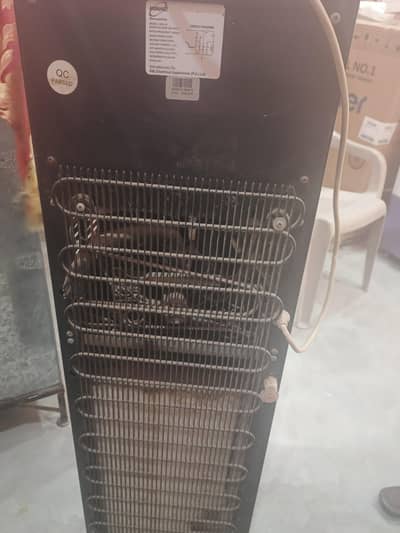 Homage Water Dispenser Outstanding Cold Water. Neat & Clean Condition