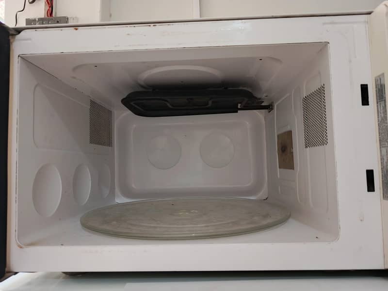 microwave oven 1