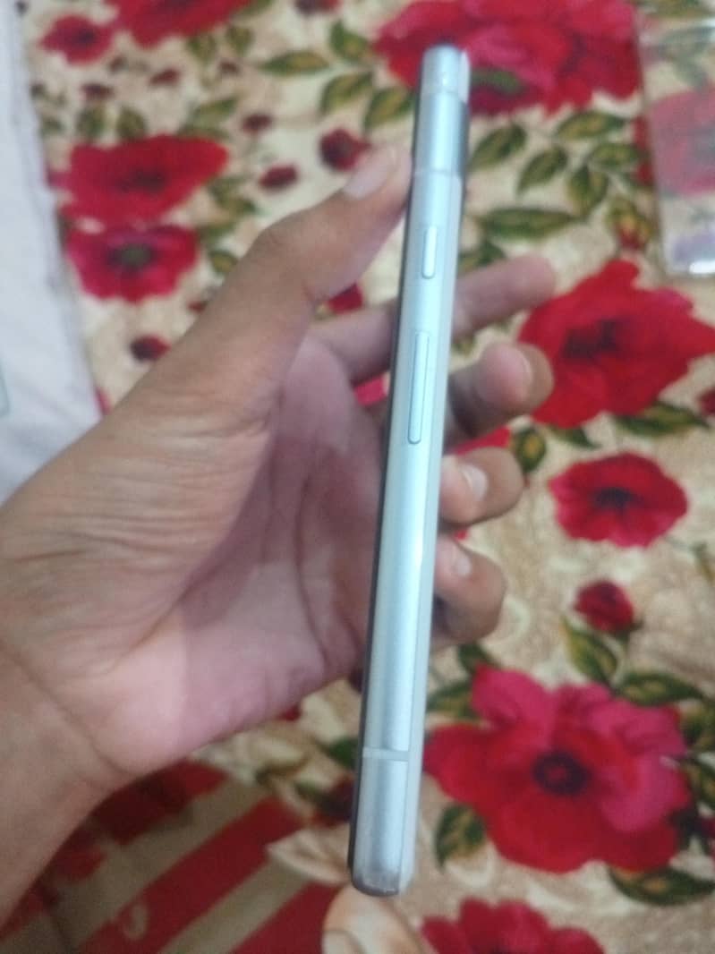 Google Pixel 7a 2